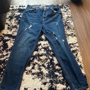 Eloquii Peach Lift Distressed Viola Skinny Jean